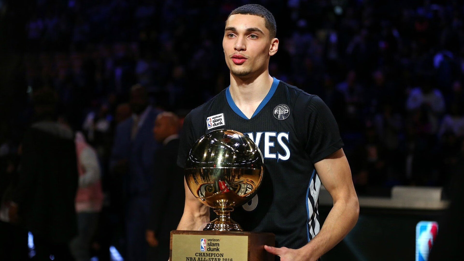 东契奇官方宣布战术调整新规，老鹰引发争议！赛场气氛高涨