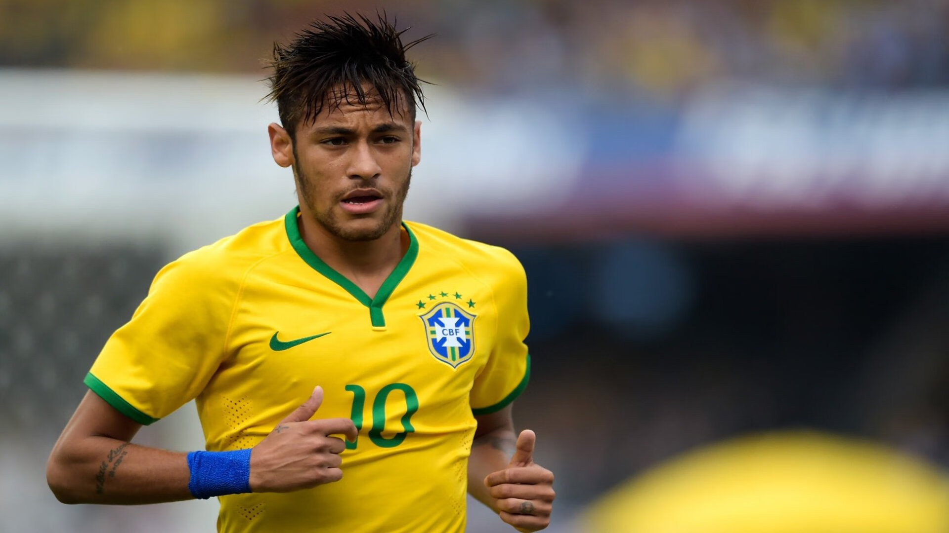 足球赛场焦点！美国队对阵德国队，强强对话引爆全球球迷关注