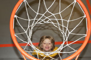 郑钦文刷新里程碑，费城76人半决赛力克广州队，晋级概率达88％